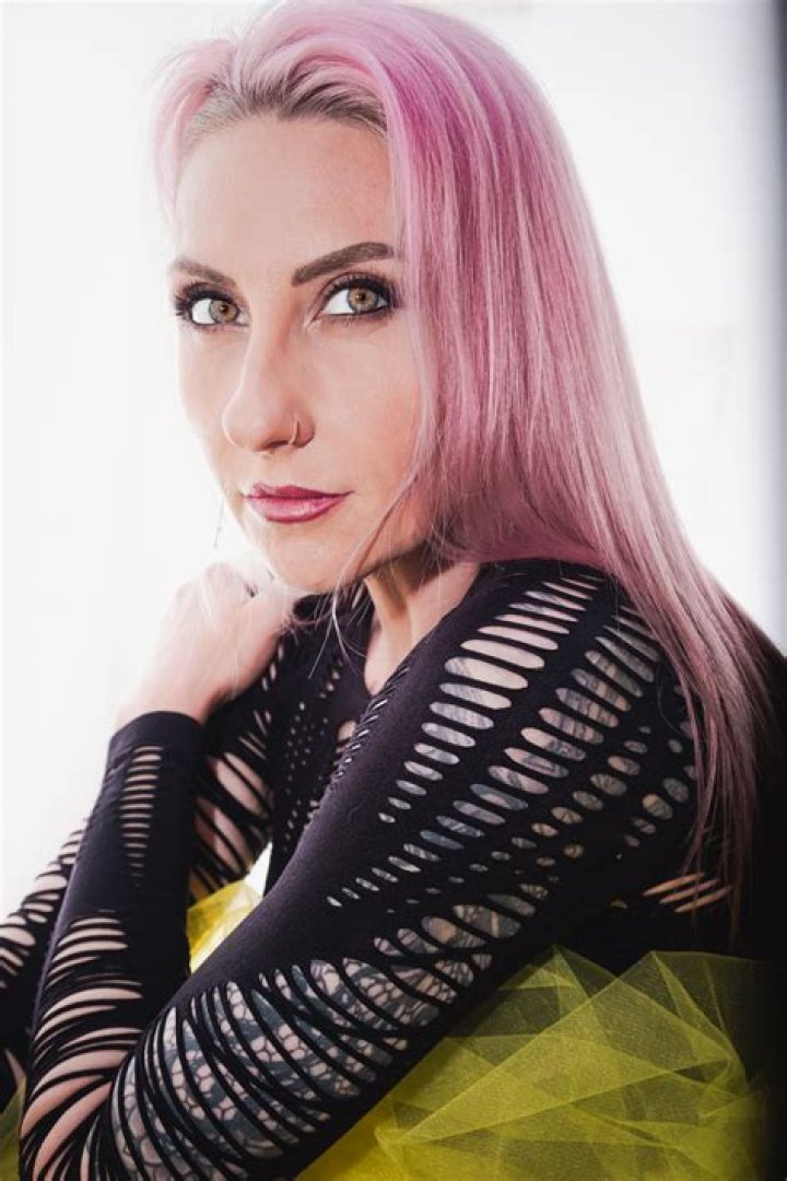 Uncover Hidden Gems And Insights: Alina Burroughs Wikipedia Explored