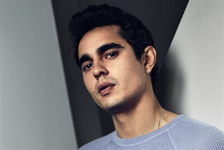 Unveiling Julian Cerati: The Multifaceted Actor's Journey