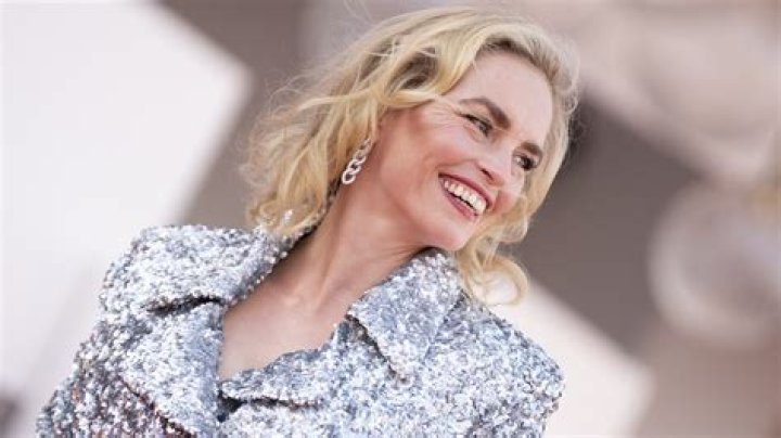 Unveiling The Inspiring World Of Elodie Chauquet: Cyril Chauquet's Enigmatic Wife