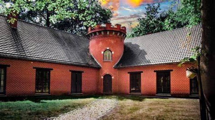 Unveiling The Secrets Of Dr. Roger G. Kane's Abandoned Mansion