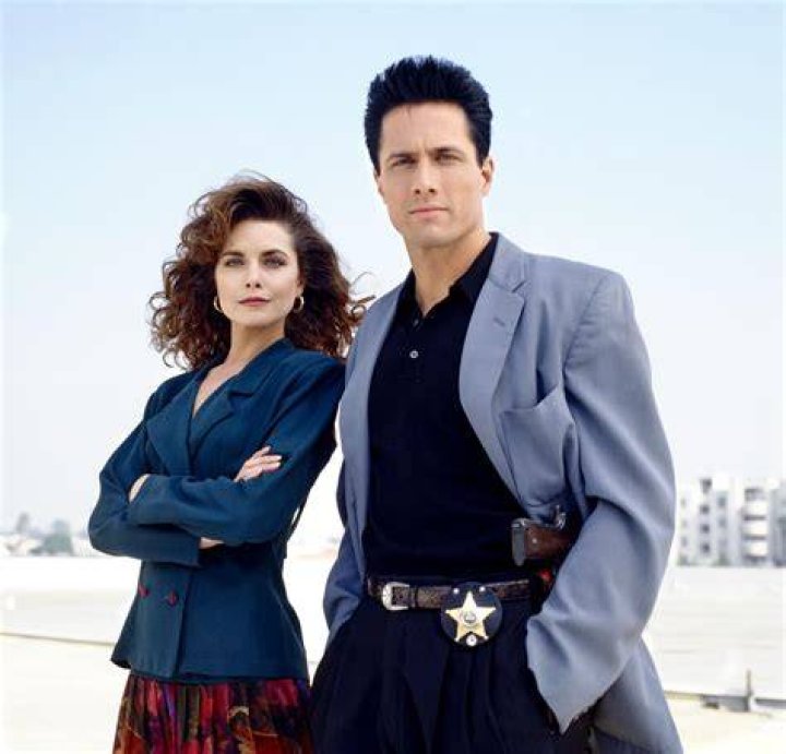 Unveiling The Secrets: Rob Estes' Wife Revealed