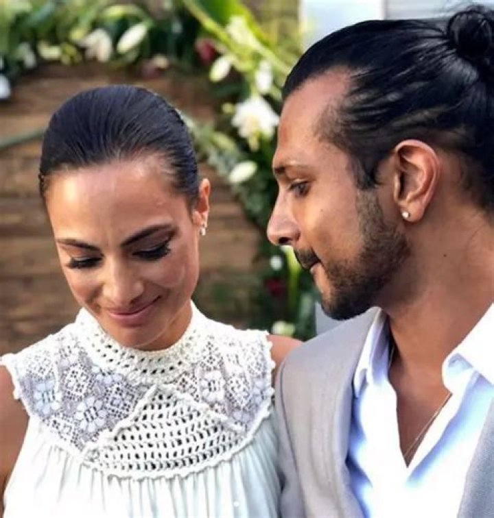 Utkarsh Ambudkar Married Status Now, Who Is His Wife?