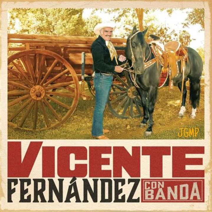 Vicente Fernández rompe las redes con romántico mensaje a su esposa