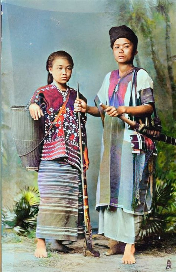 vintage ethnic karen hill Gem