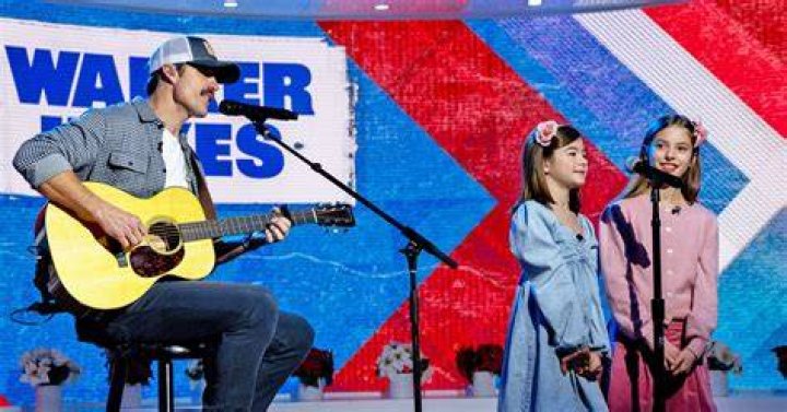 WATCH Walker Hayes and Daughter Lela Recreate Viral 'Fancy Like' Video