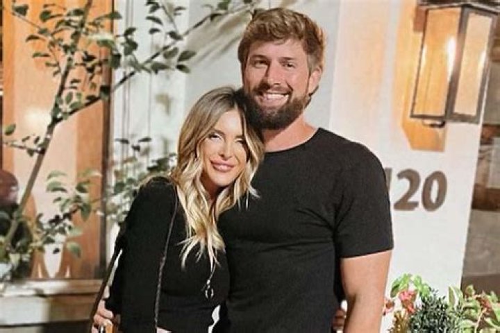 What happened between lindsie and Julie chrisley? Celebrity.fm 1