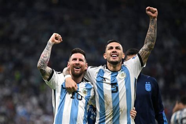 What height is Lionel Messi? Explaining his growth deficiency as a