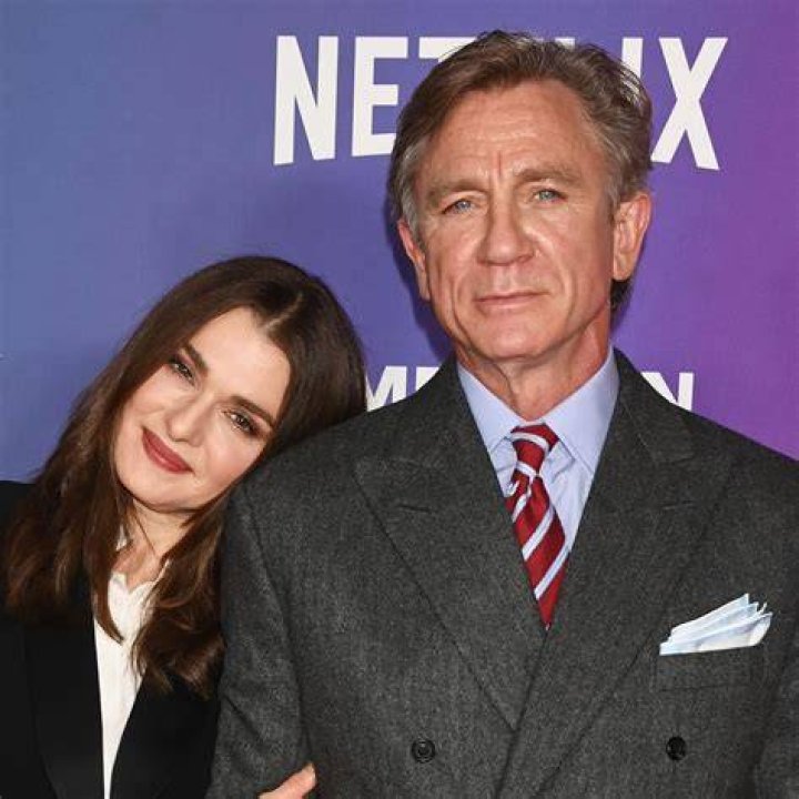 Where Is Daniel Craig's Mother Now? ·