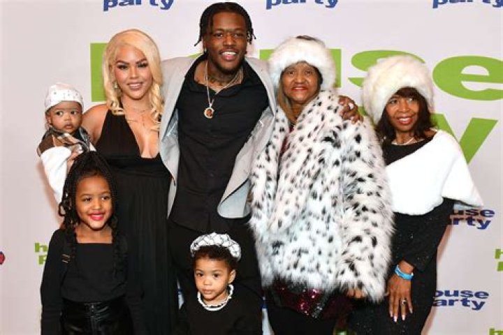 Who are DC Young Fly's parents? Get to know more about his family ·