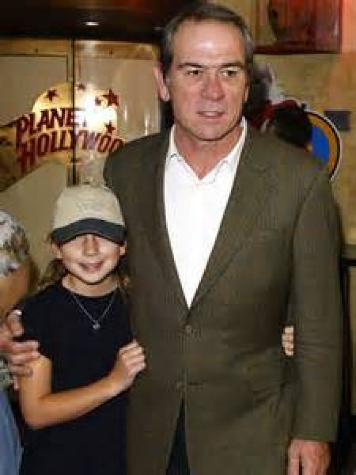 Who Are Stella Jones Parents? Facts To Know About Mick Jones Daughter