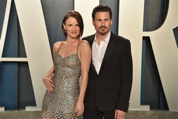 Who Is Married To Juliette Lewis Right Now? Relationship History With Stephen Berra, The Ex-Husband |