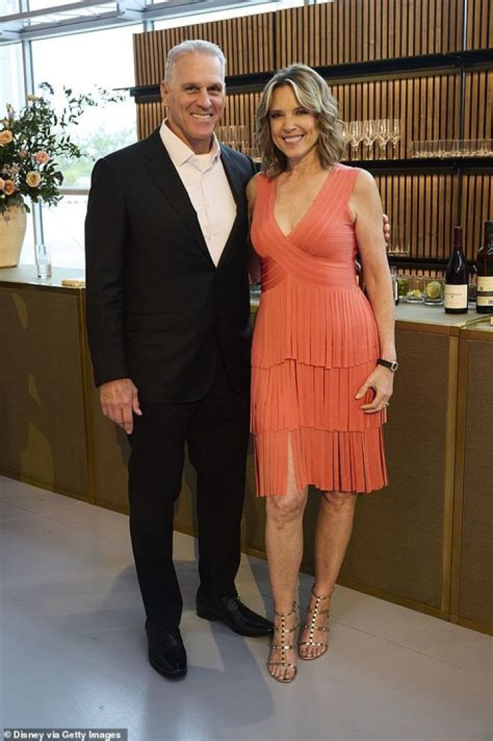 Who is Mel Gibson&rsquo;s girlfriend? Rosalind Ross, 26, wows at Oscars weeks