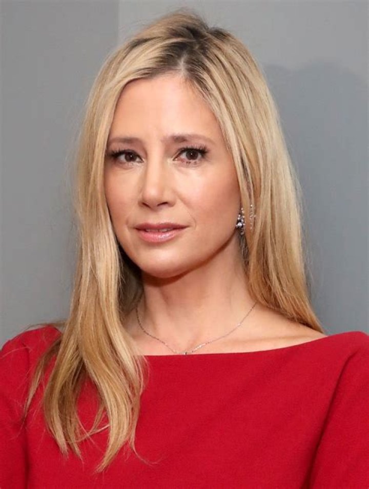 Who is Mira Sorvino? Is Mira Sorvino Married? 1 Who is Mira Sorvino
