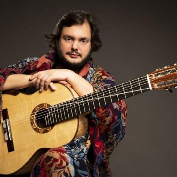Who Is The Brazilian Guitarist, Larissa Liveir? Wikipedia, Dating