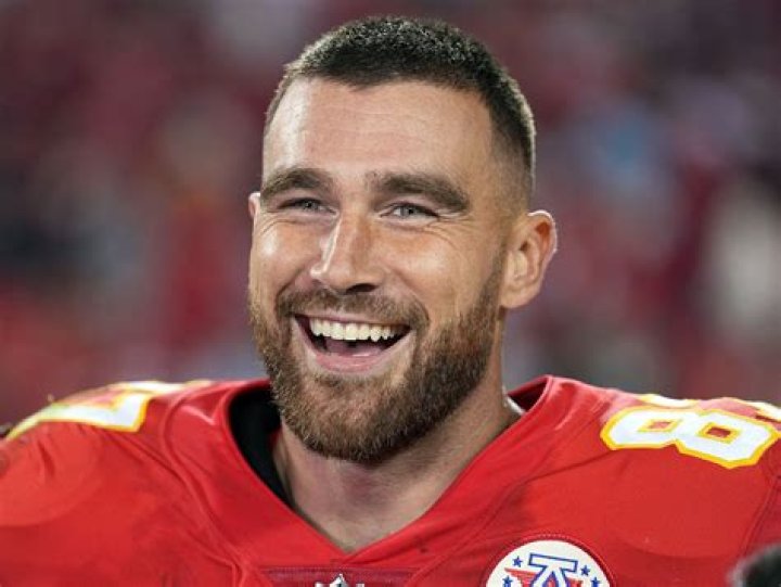 Who Is Travis Kelce's ExGirlfriend? All About Kayla Nicole Chia Sẻ