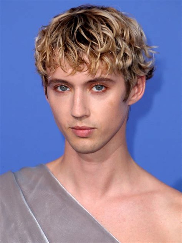 Who Is Troye Sivan's Boyfriend? Golden Globe Nominee Dating Model Jacob