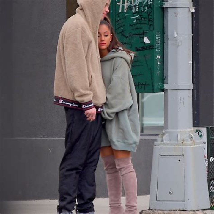 Why Ariana Grande only dates famous men