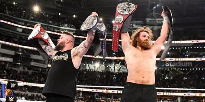 WWE Moglie di Kevin Owens cancella il suo account Instagram a causa di