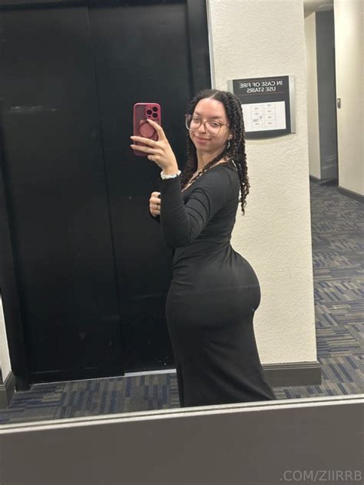 Ziirrb / ziirrb Nude, OnlyFans Leaks, Fappening FappeningBook