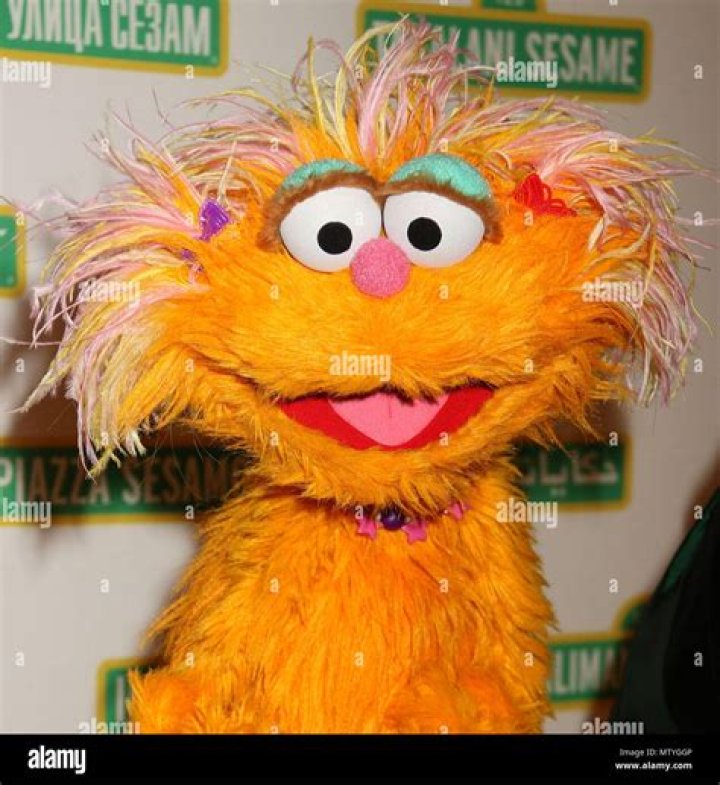 Zoe Zoe (Sesame Street) Photo (39915584) Fanpop